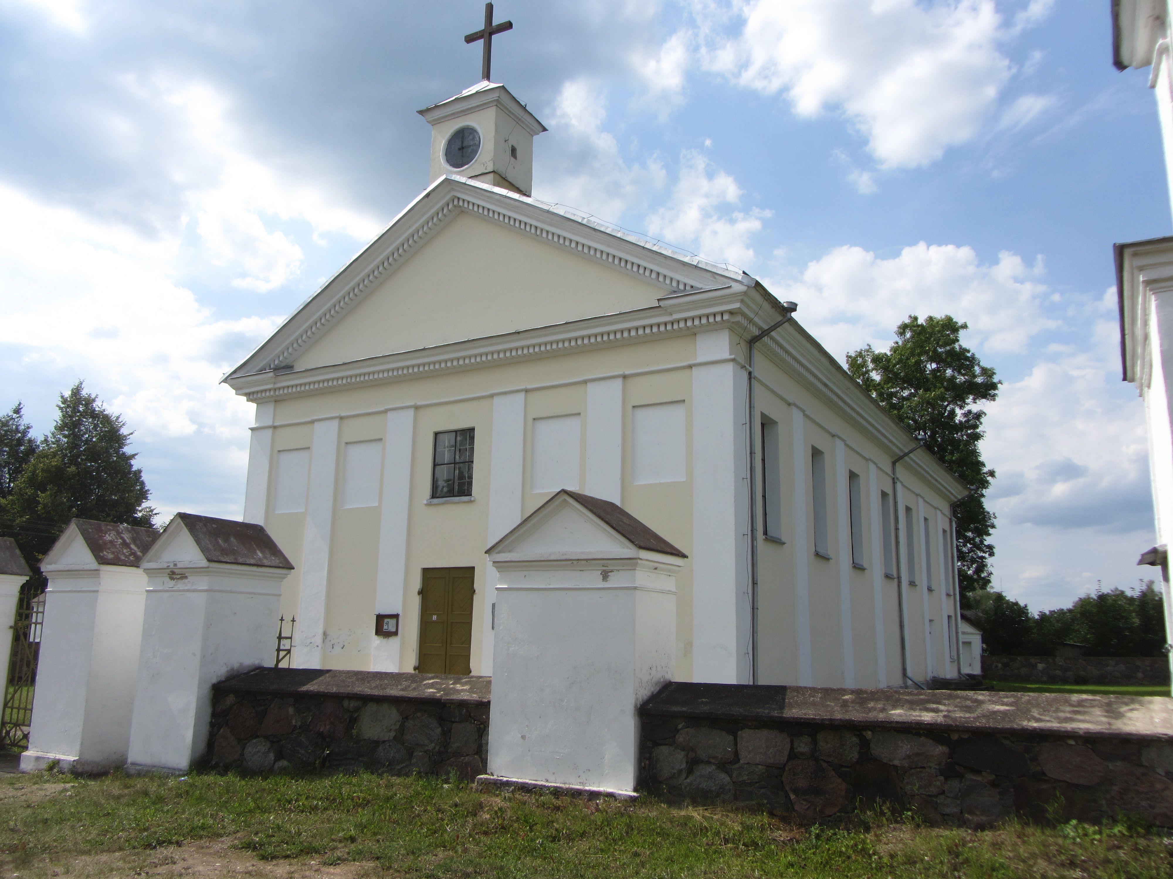 Aleksandravėlės Šv. Pranciškaus Serafiškojo bažnyčia | 2014 | Nuotraukos autorius: vietoves.lt