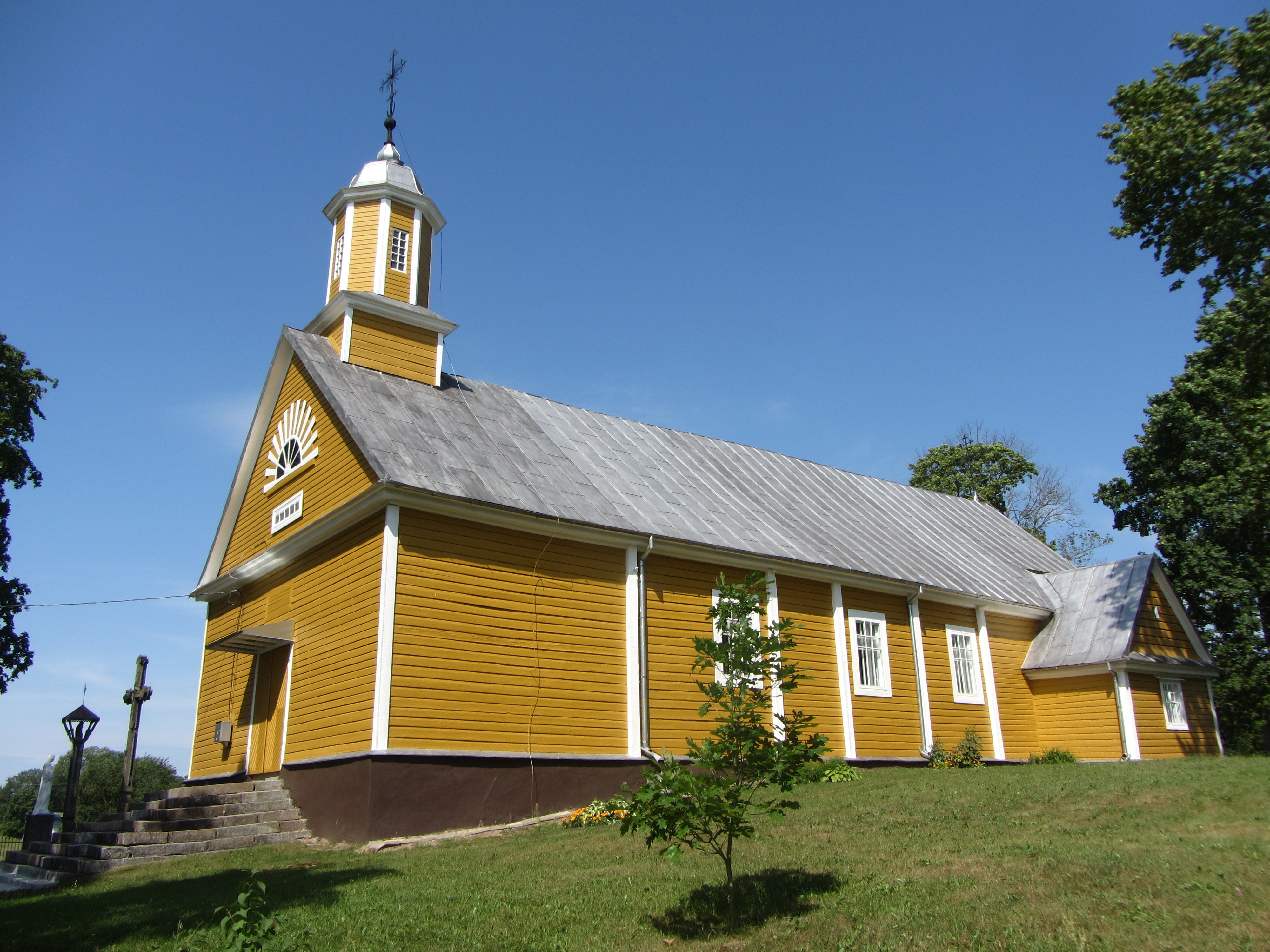 Avilių Šv. Kryžiaus Išaukštinimo bažnyčia | Autorius: vietoves.lt