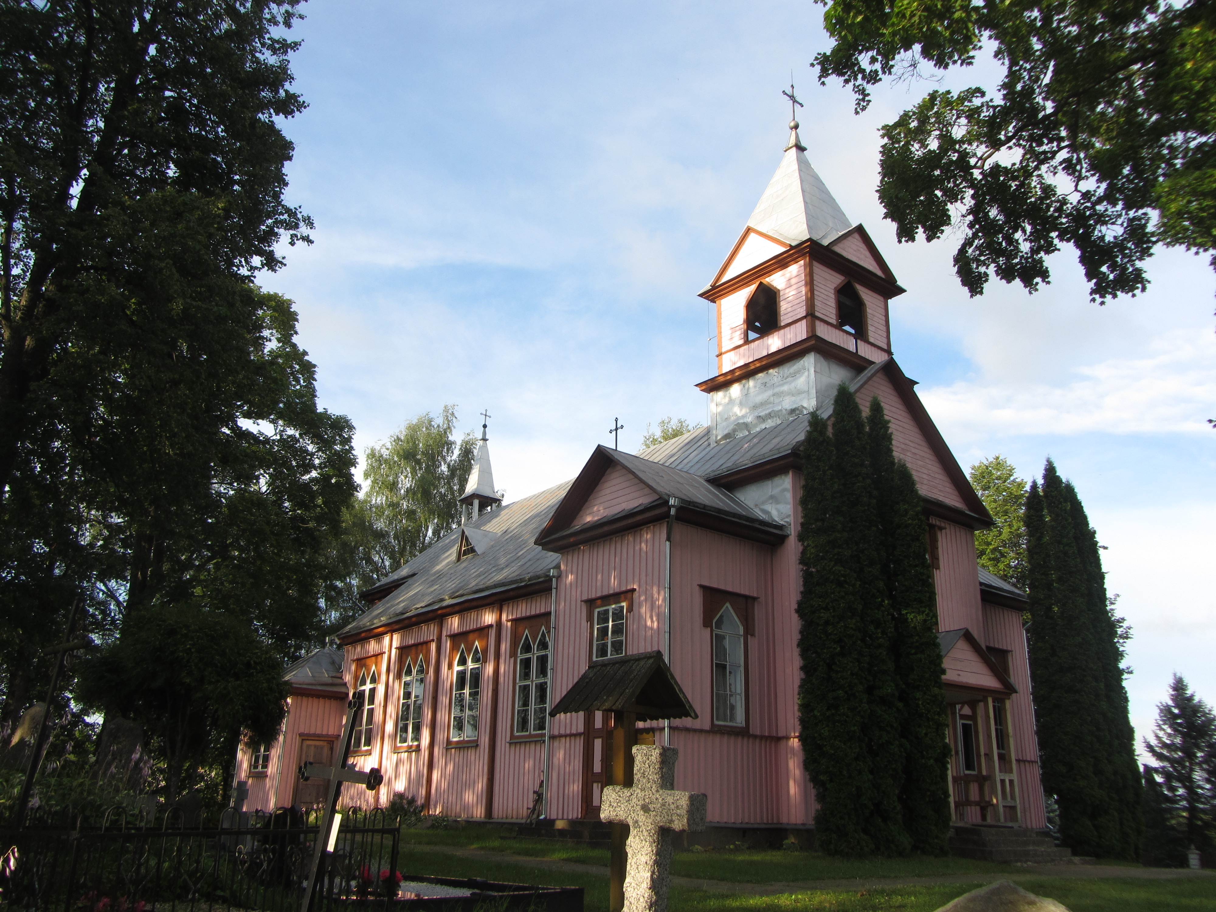 Bijutiškio Šv. Onos bažnyčia