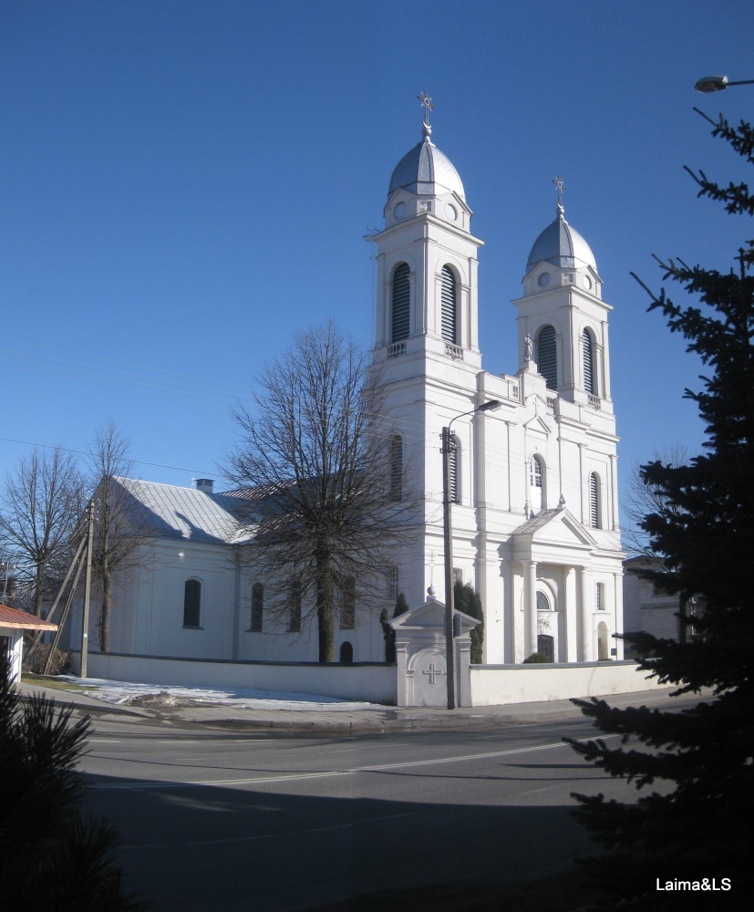 Garliavos Švč. Trejybės bažnyčia :: Kauno rajono bažnyčios | Laima | 2013