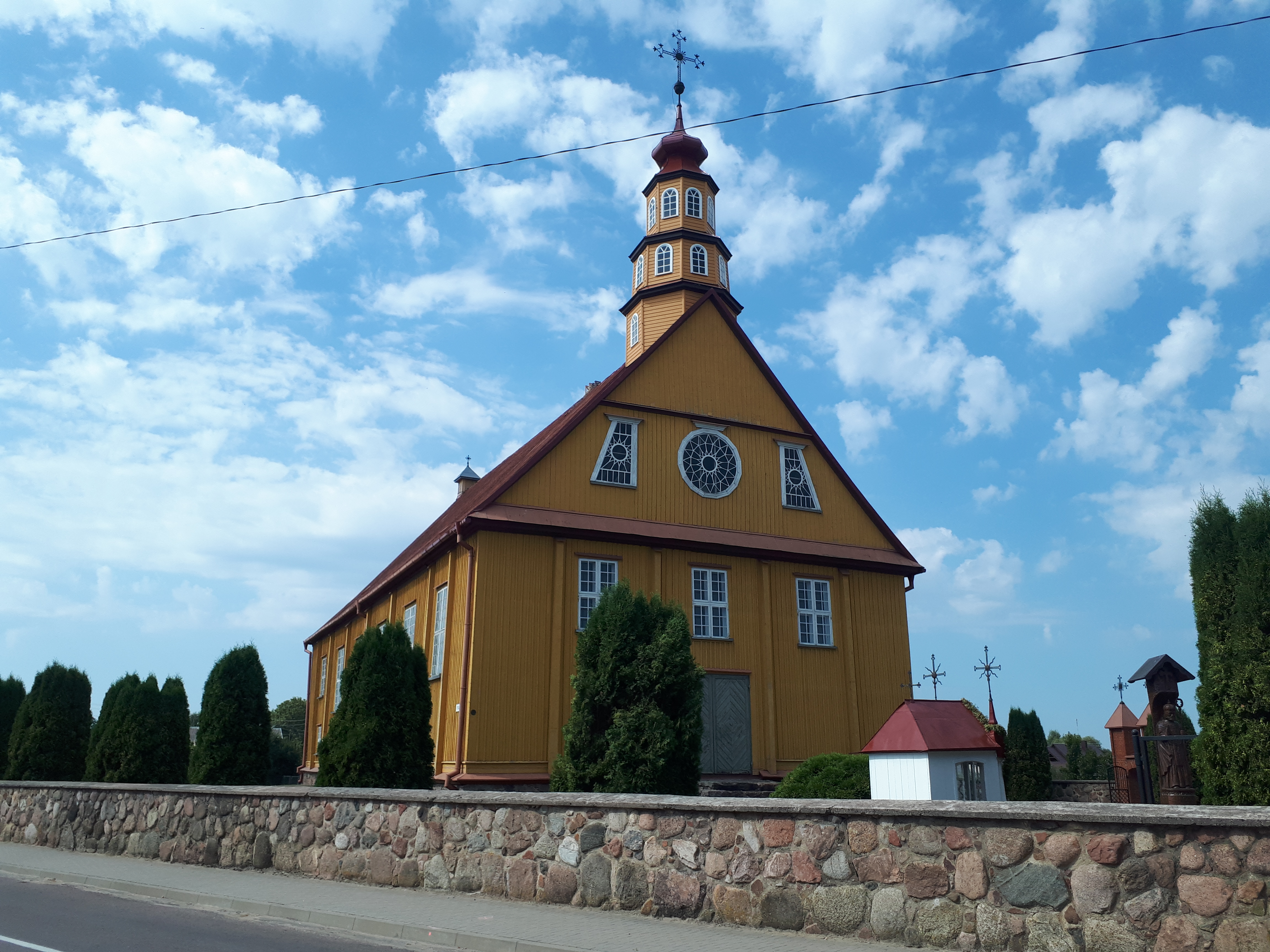 Varnių Šv. Aleksandro bažnyčia