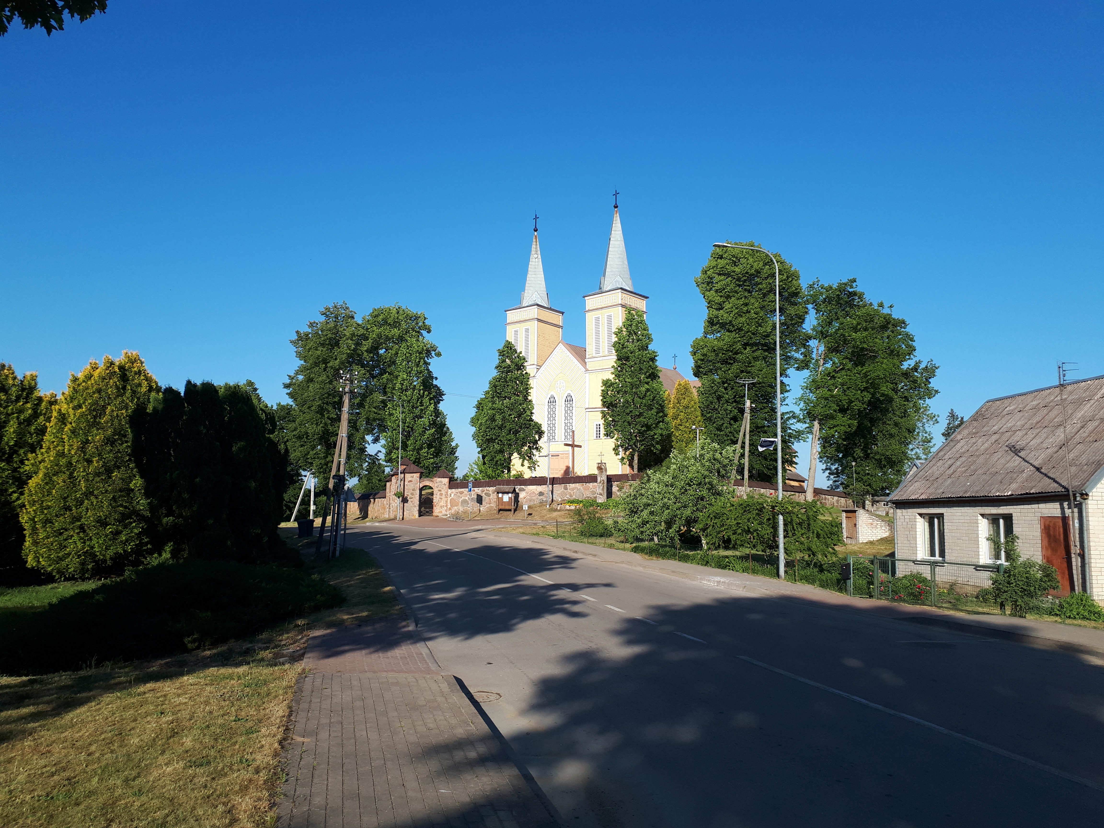 Žarėnų Šv. vyskupo Stanislovo bažnyčia