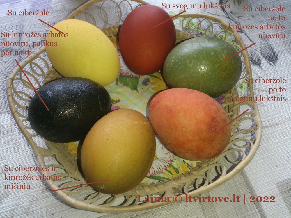 Velykinių kiaušinių dažymas natūraliomis priemonėmis