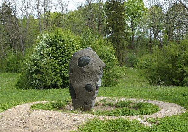 Mėnulio akmens skulptūrų parkas
