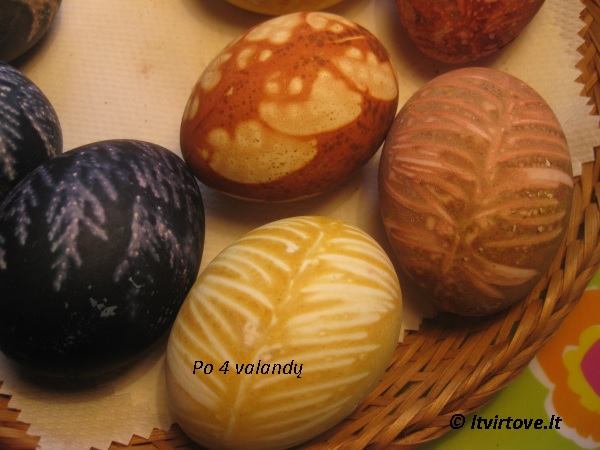 Kiaušinių dažymas natūraliais dažais