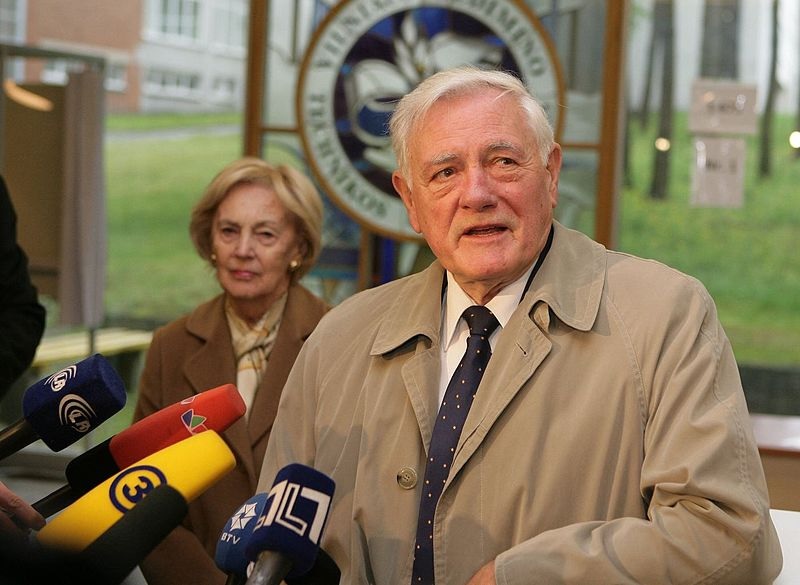 Valdas Adamkus